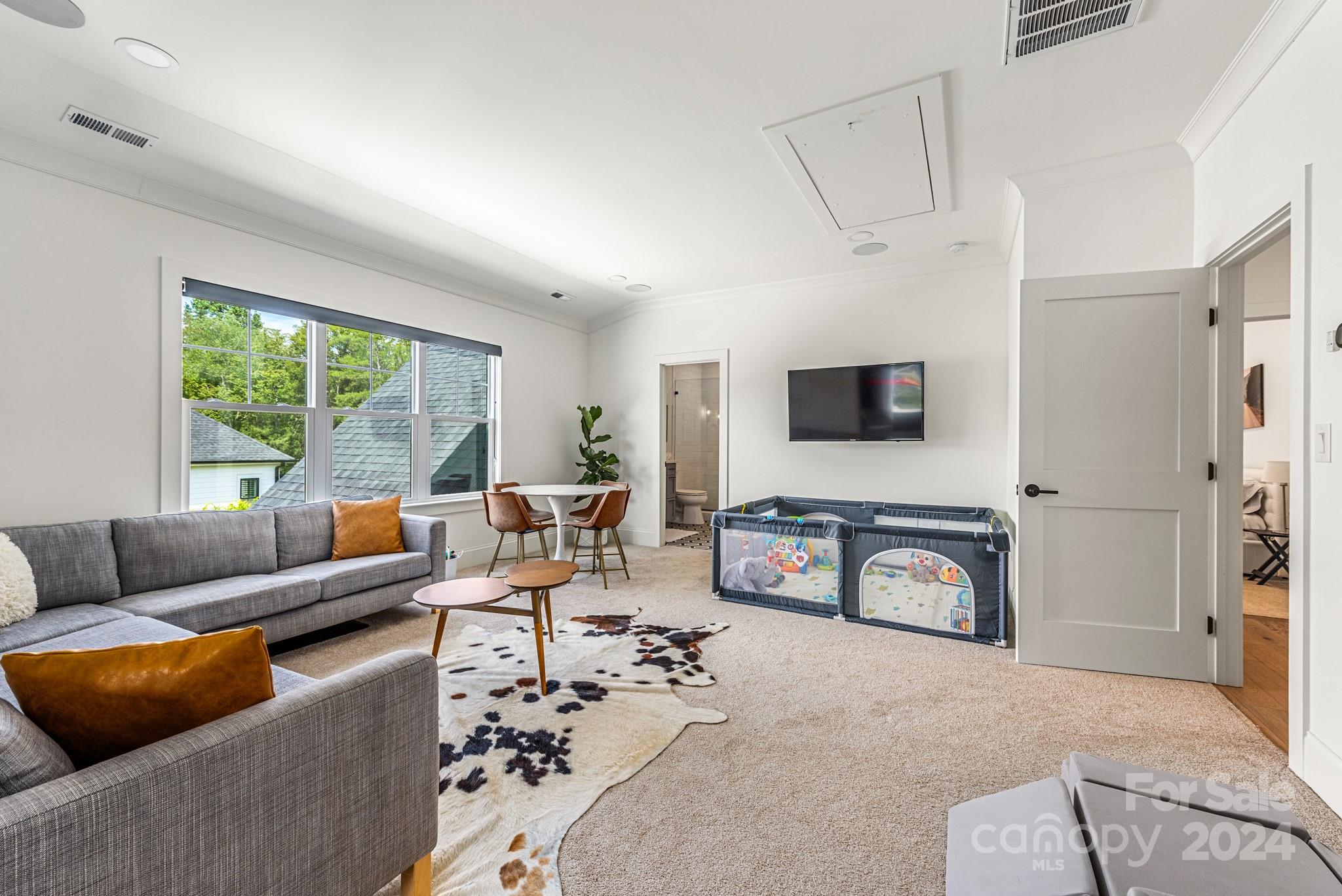 Hollins Grove - Residential