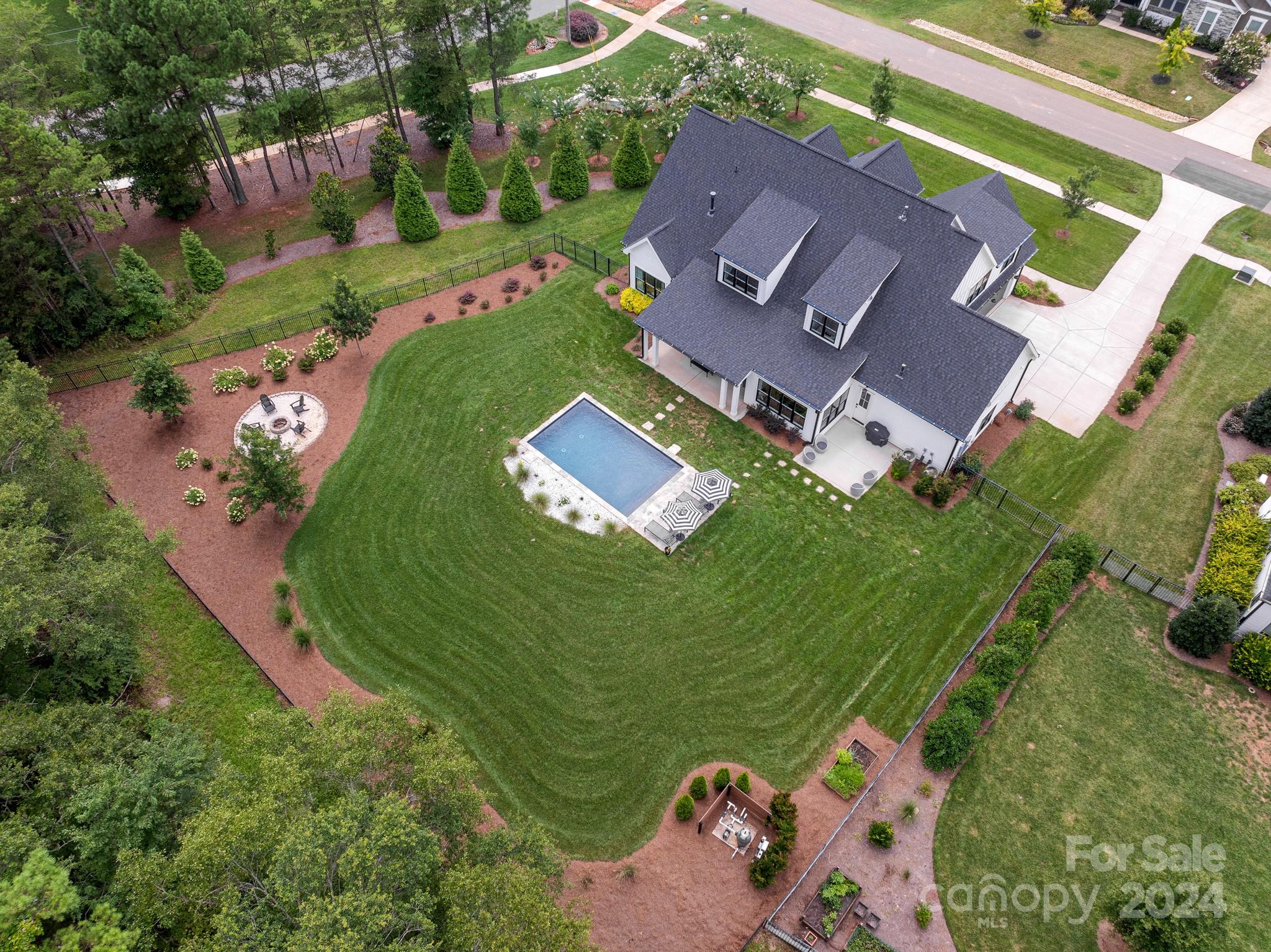 Hollins Grove - Residential