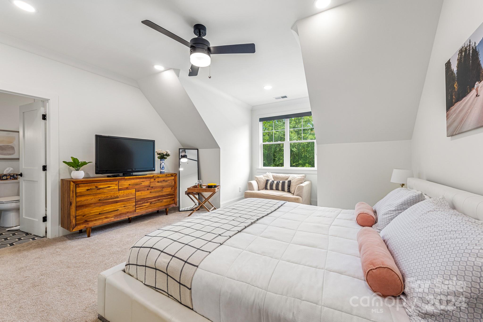 Hollins Grove - Residential