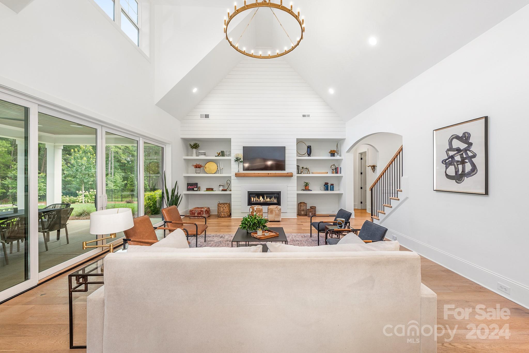 Hollins Grove - Residential