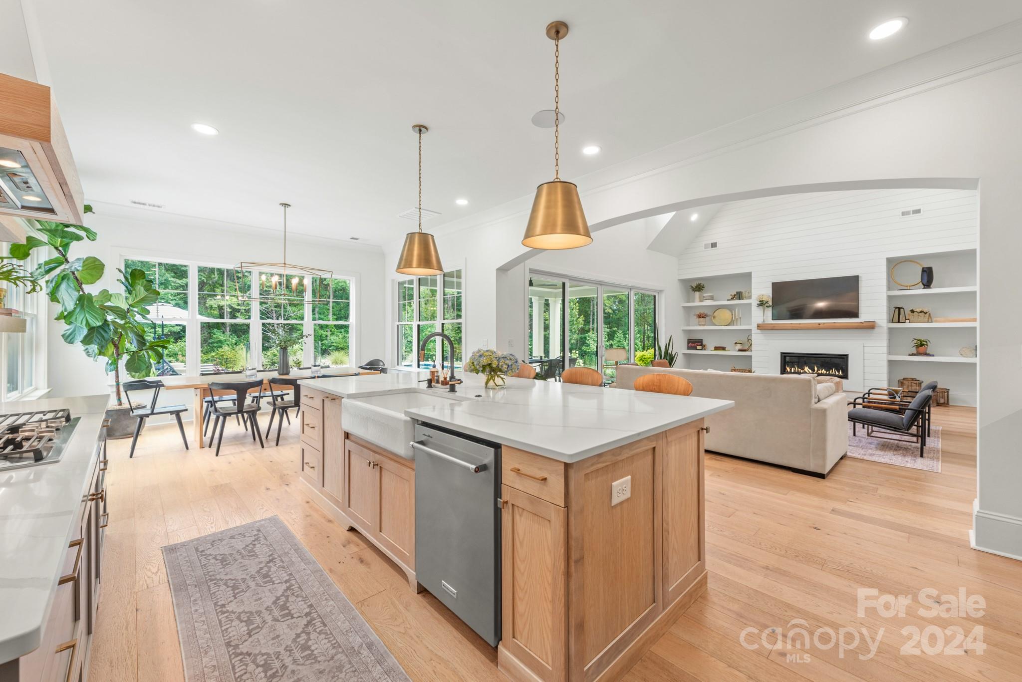 Hollins Grove - Residential