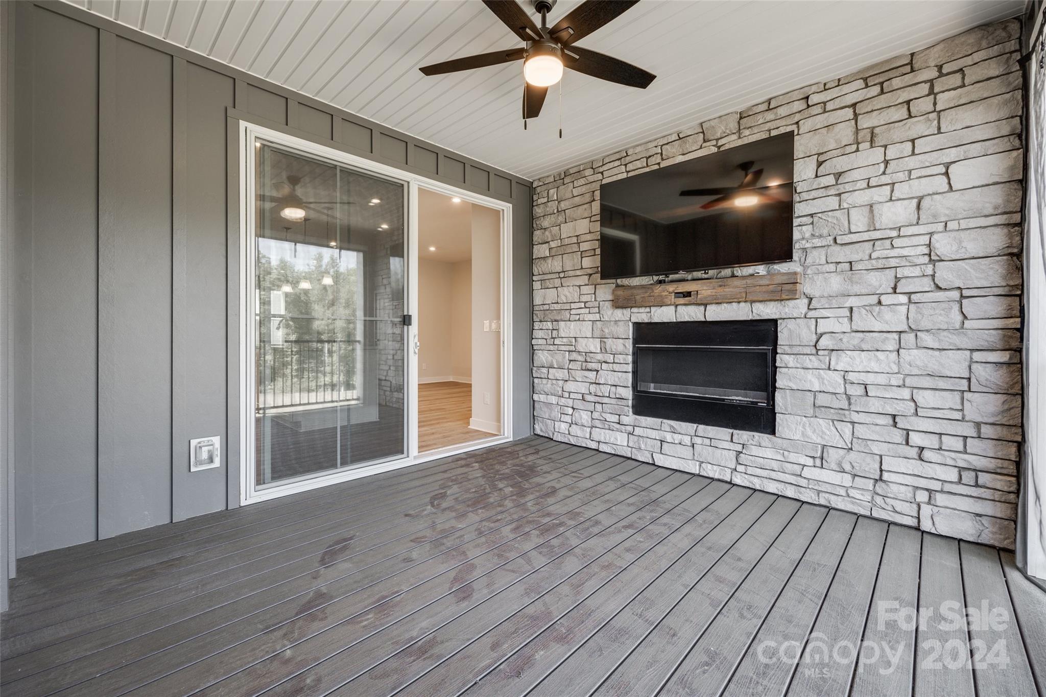 Trinity Townes - Residential