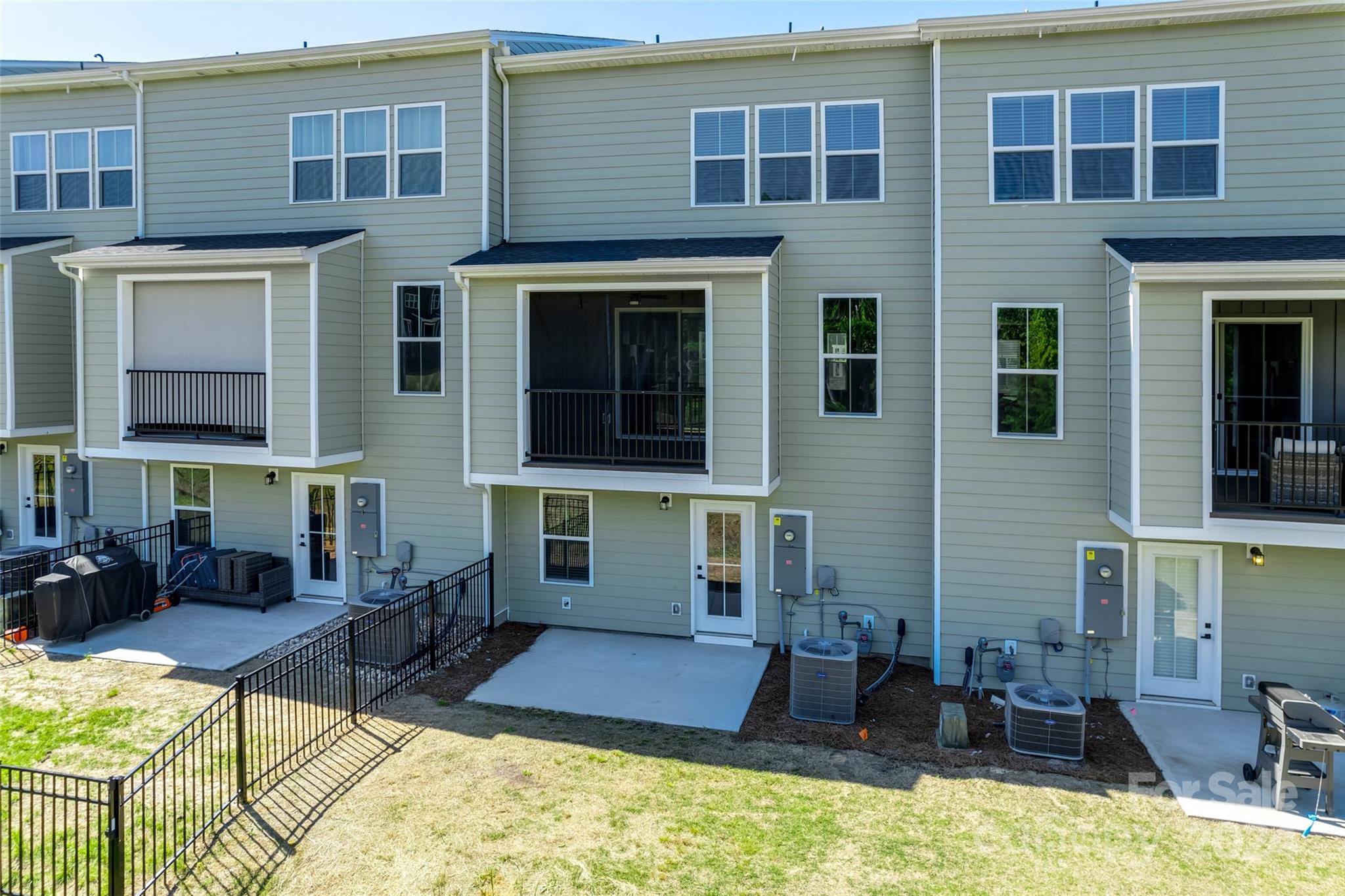 Trinity Townes - Residential