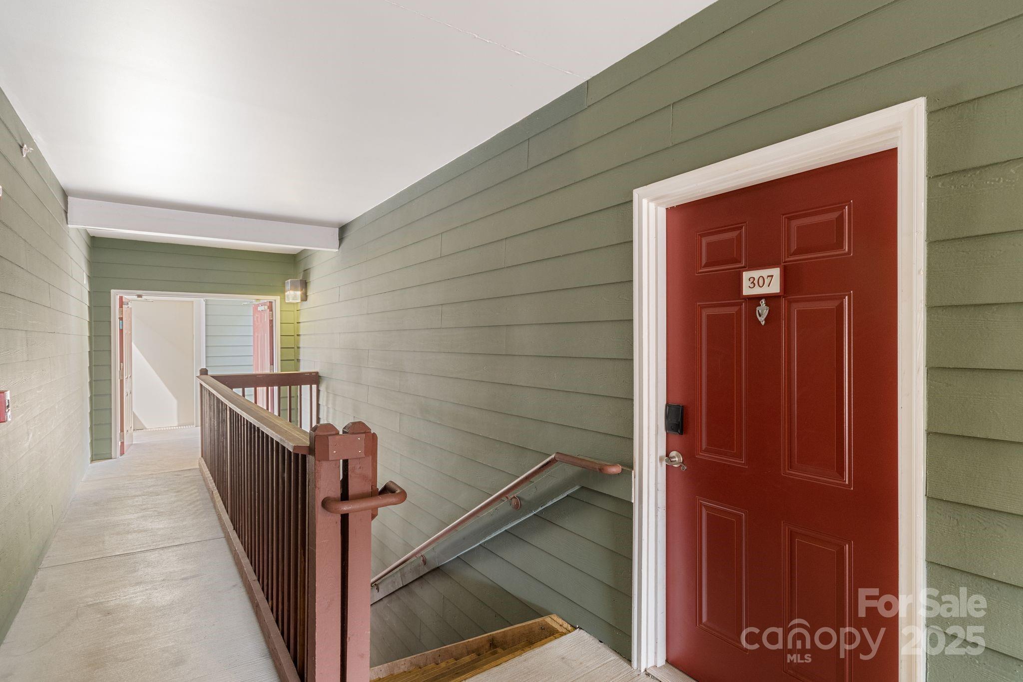 1000 Olde Eastwood Village Boulevard 307