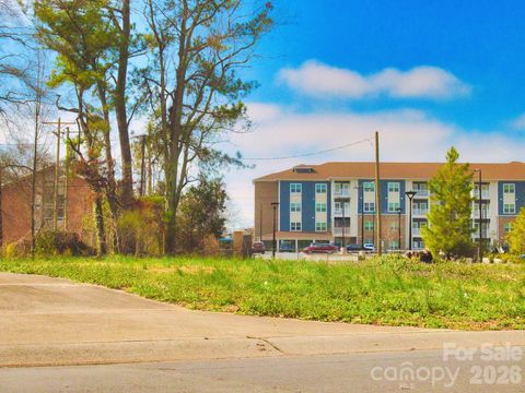 Photo of 719 Yuma Street, Charlotte, NC 28213 (MLS # 4352779)