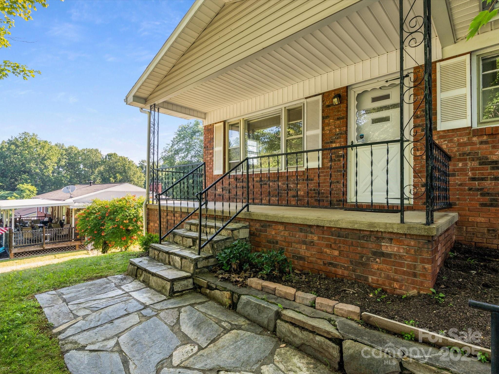 21 Cedar Hill Circle
