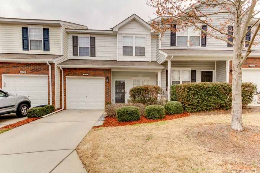 Updated Townhome in prime Ft Mill location. Laminate floors thru-out main level. Open layout & lots of sunlight. Kitchen w/ample cabinet & counter space & eat-in breakfast area. Master Suite w/private bath & walk -in closet. . Loft area for extra space..perfect for an office. Finished 1 car garage w/added shelving for storage. Community w/pool. Fabulous Fort Mill location w/desirable schools. Minutes from shopping & fun at Baxter Village, YMCA, Lowes, Publix, etc..and convenient to I77.