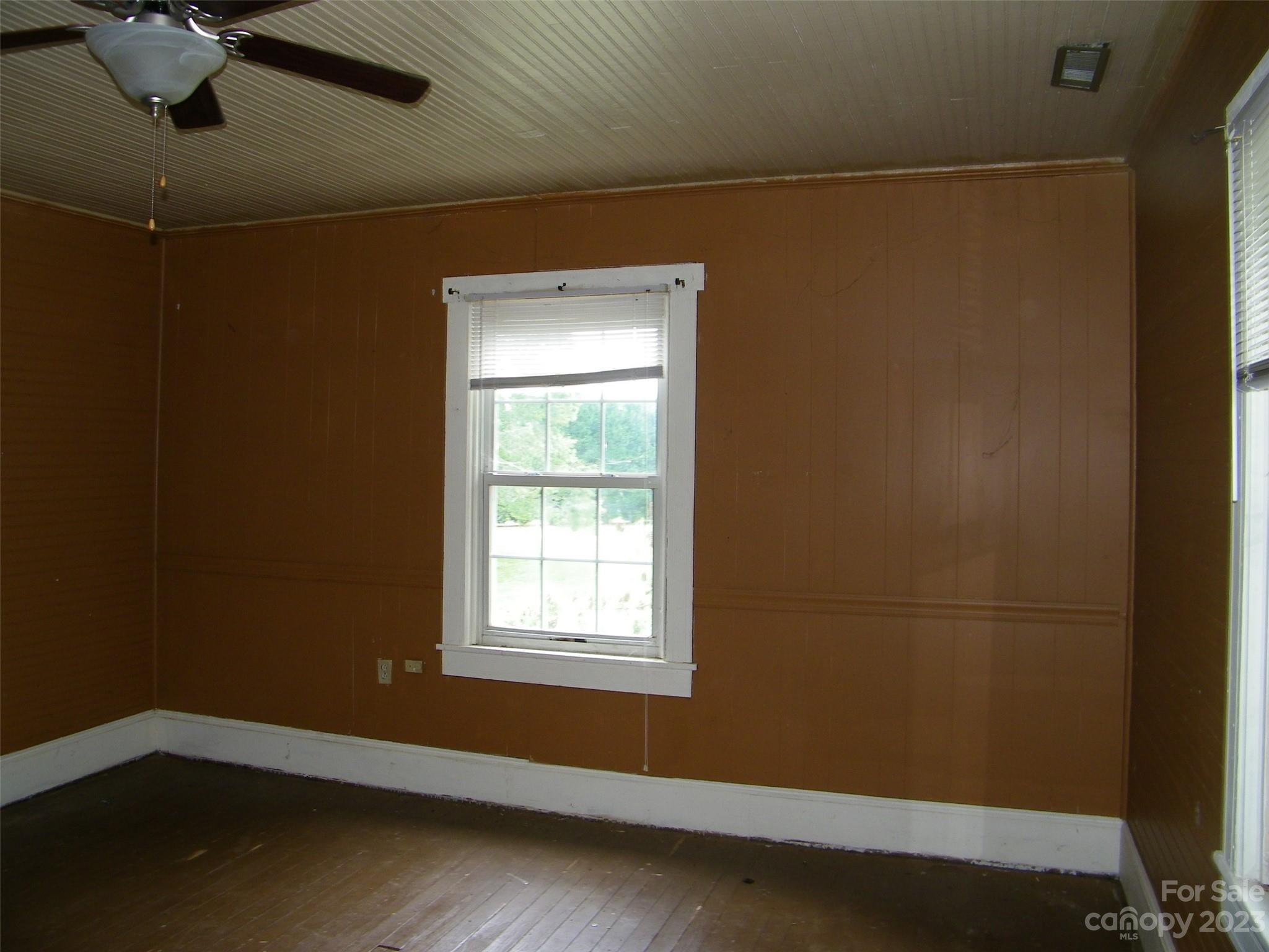 Twelve Oaks - Residential