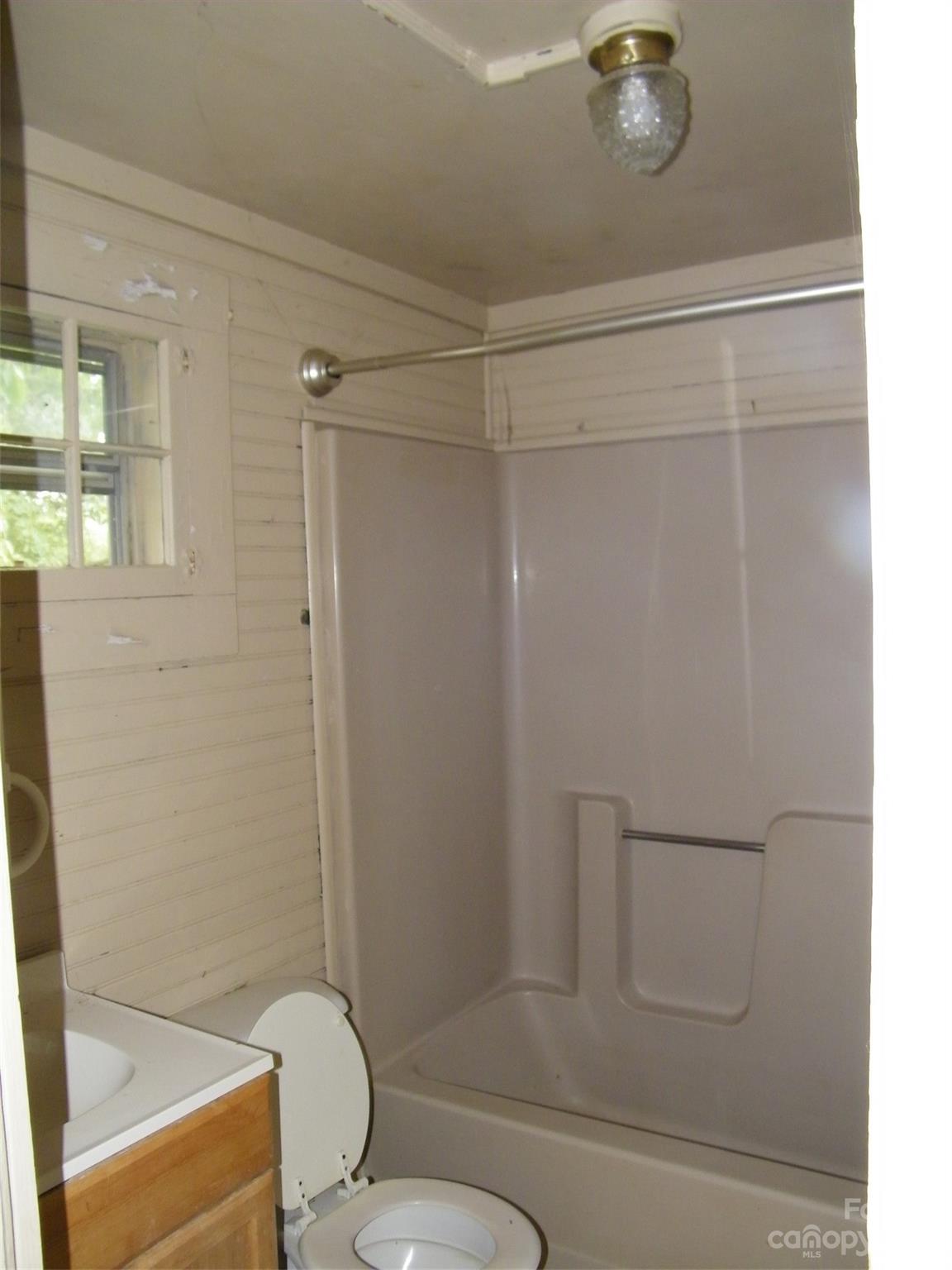 Twelve Oaks - Residential