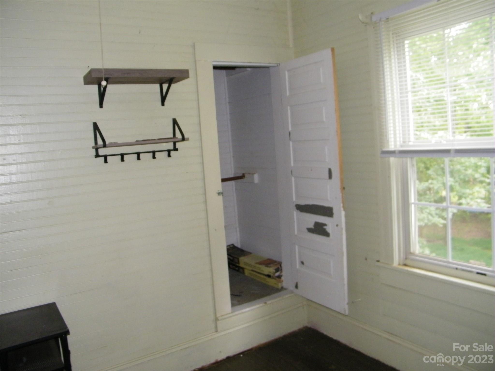 Twelve Oaks - Residential