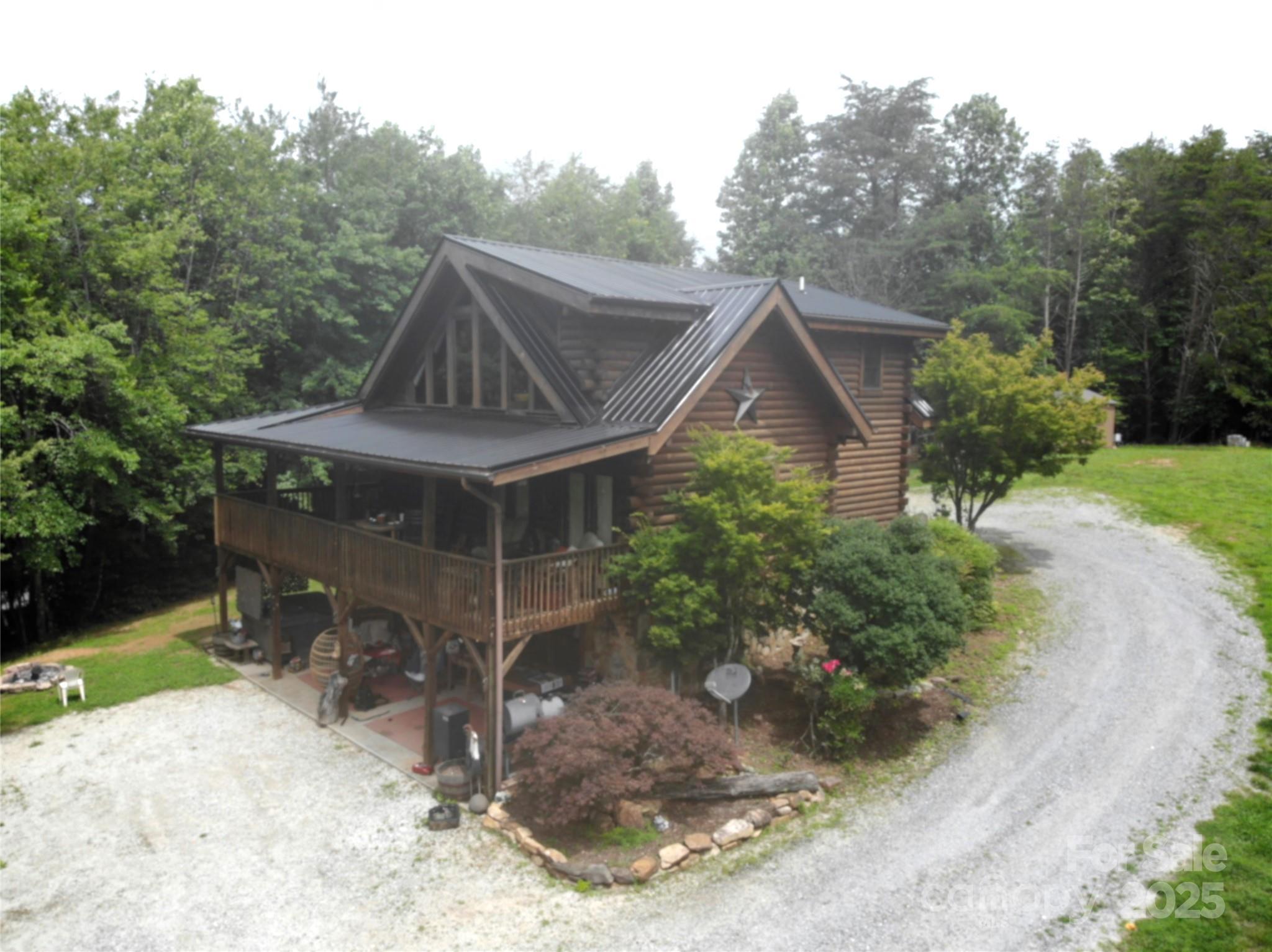 460 Cascades Parkway