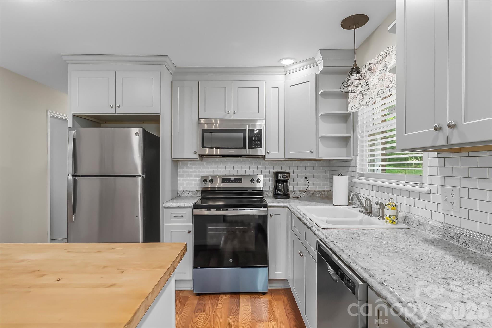 1573 11th Street NW