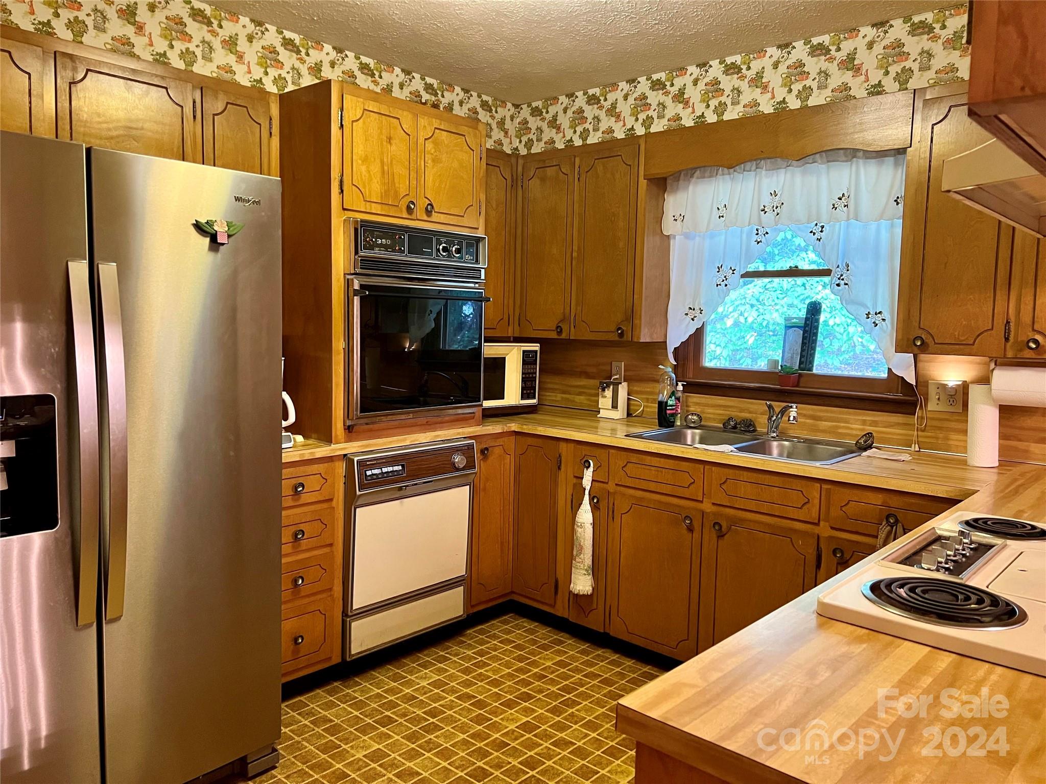 Mountain Shadows - Residential