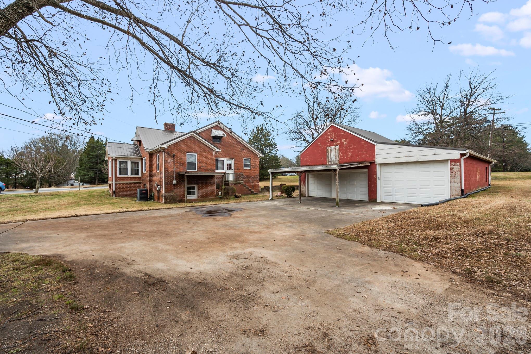 1001 W Clemmonsville Road