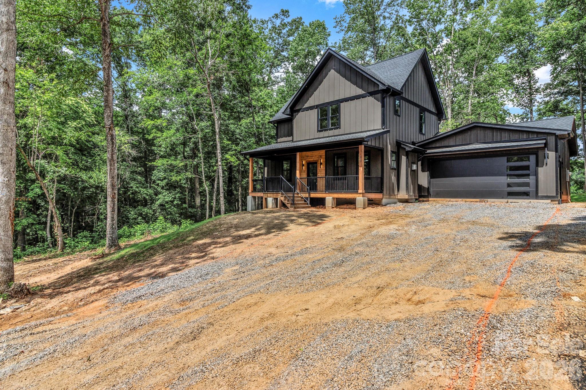 80 Goldenwood Lane
