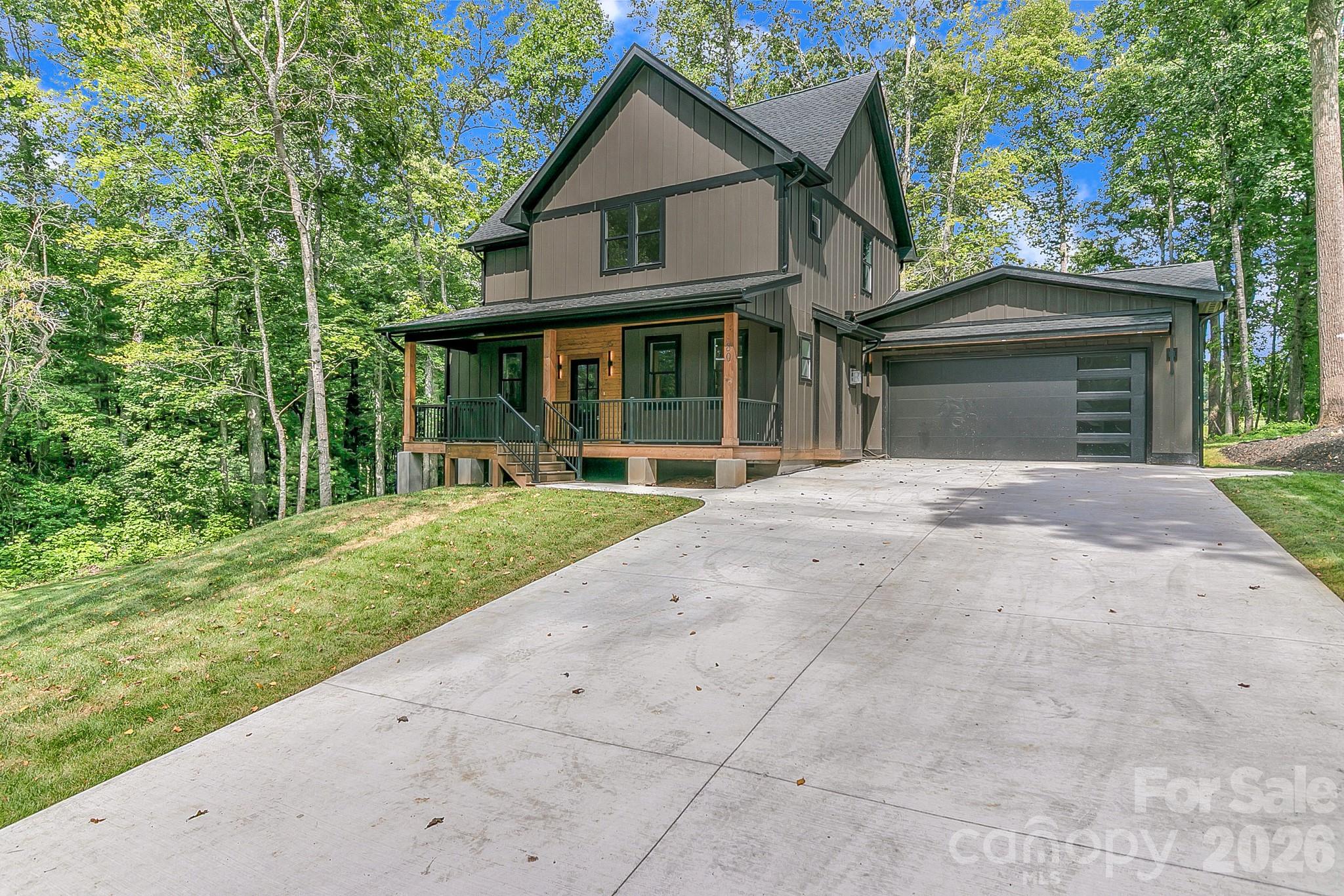 80 Goldenwood Lane