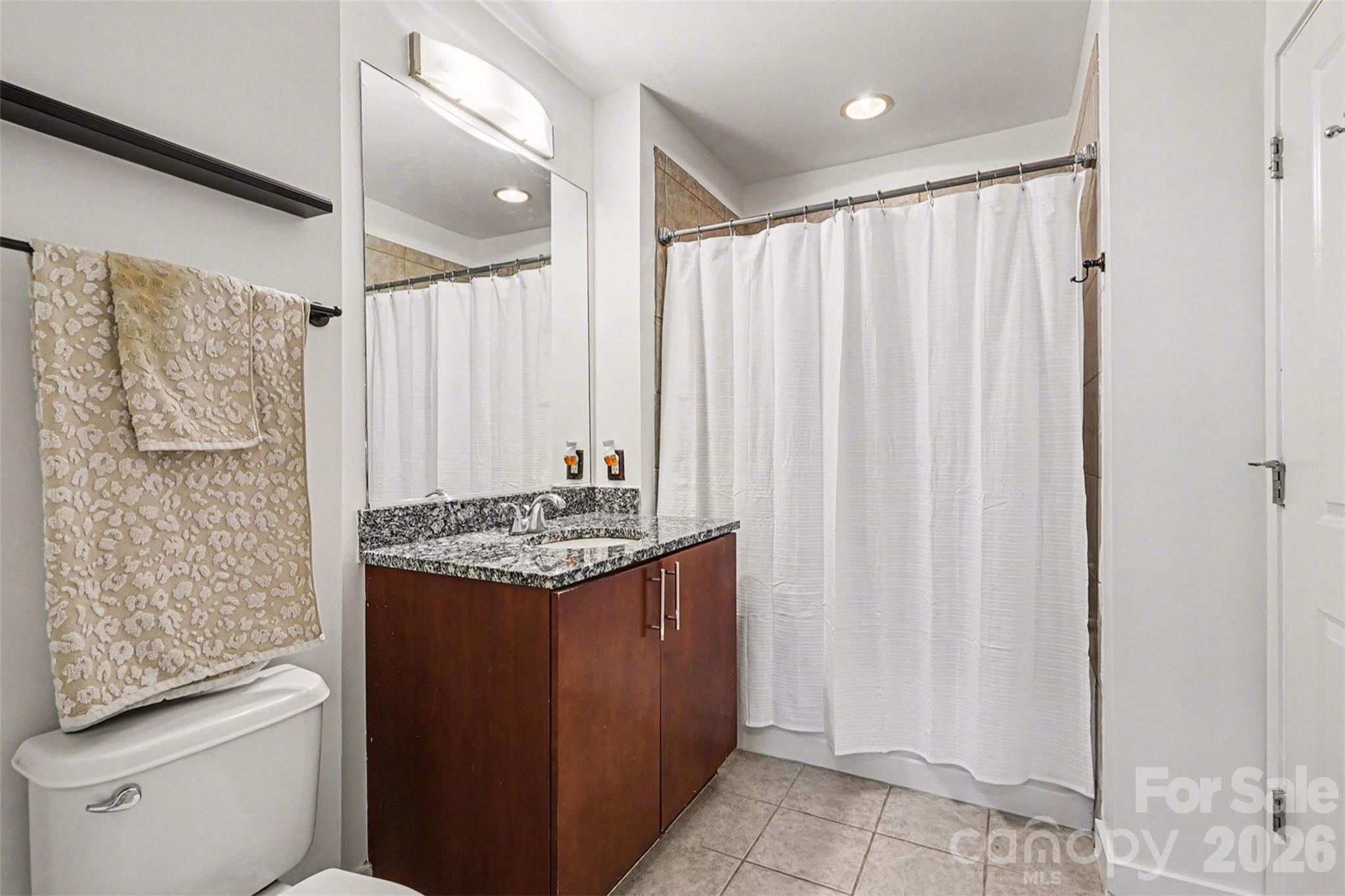 Avenue Condominiums - Residential