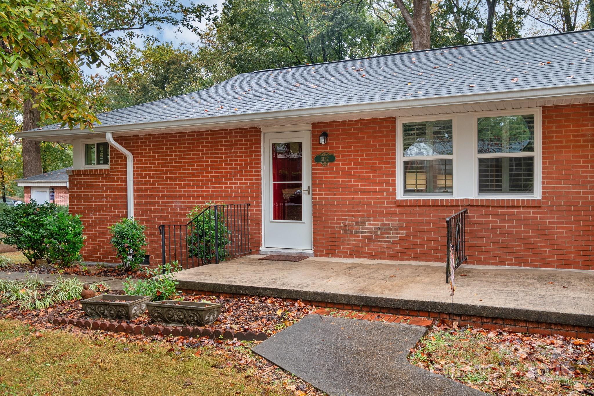 3132 Marlborough Road