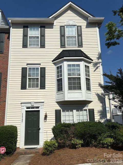 Photo of 11737 Fiddlers Roof Lane, Charlotte, NC 28277 (MLS # 4383356)