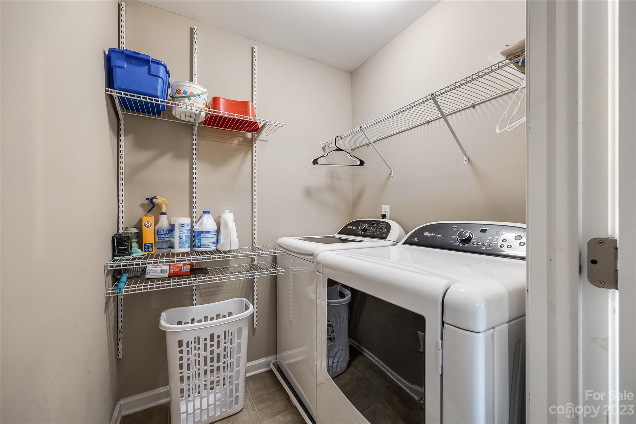 Ellis Pond - Residential