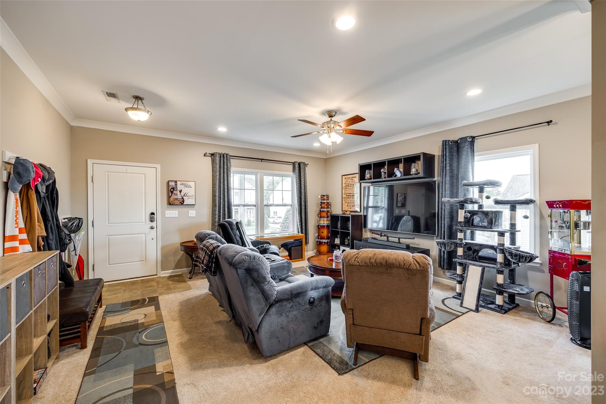 Ellis Pond - Residential