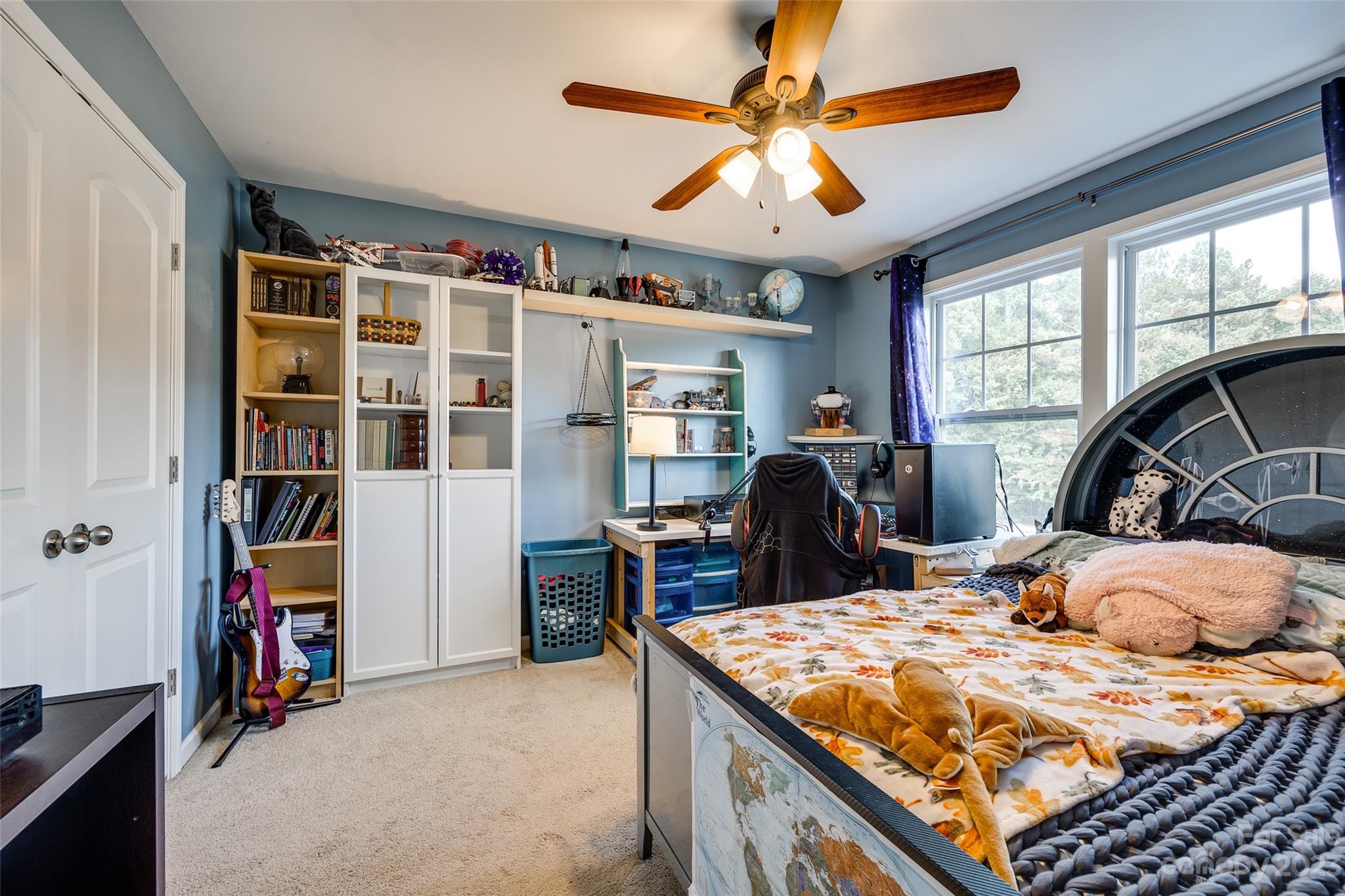 Ellis Pond - Residential