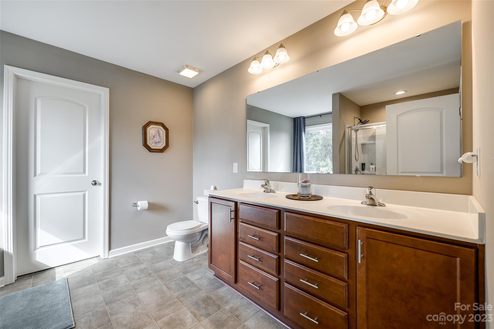 Ellis Pond - Residential