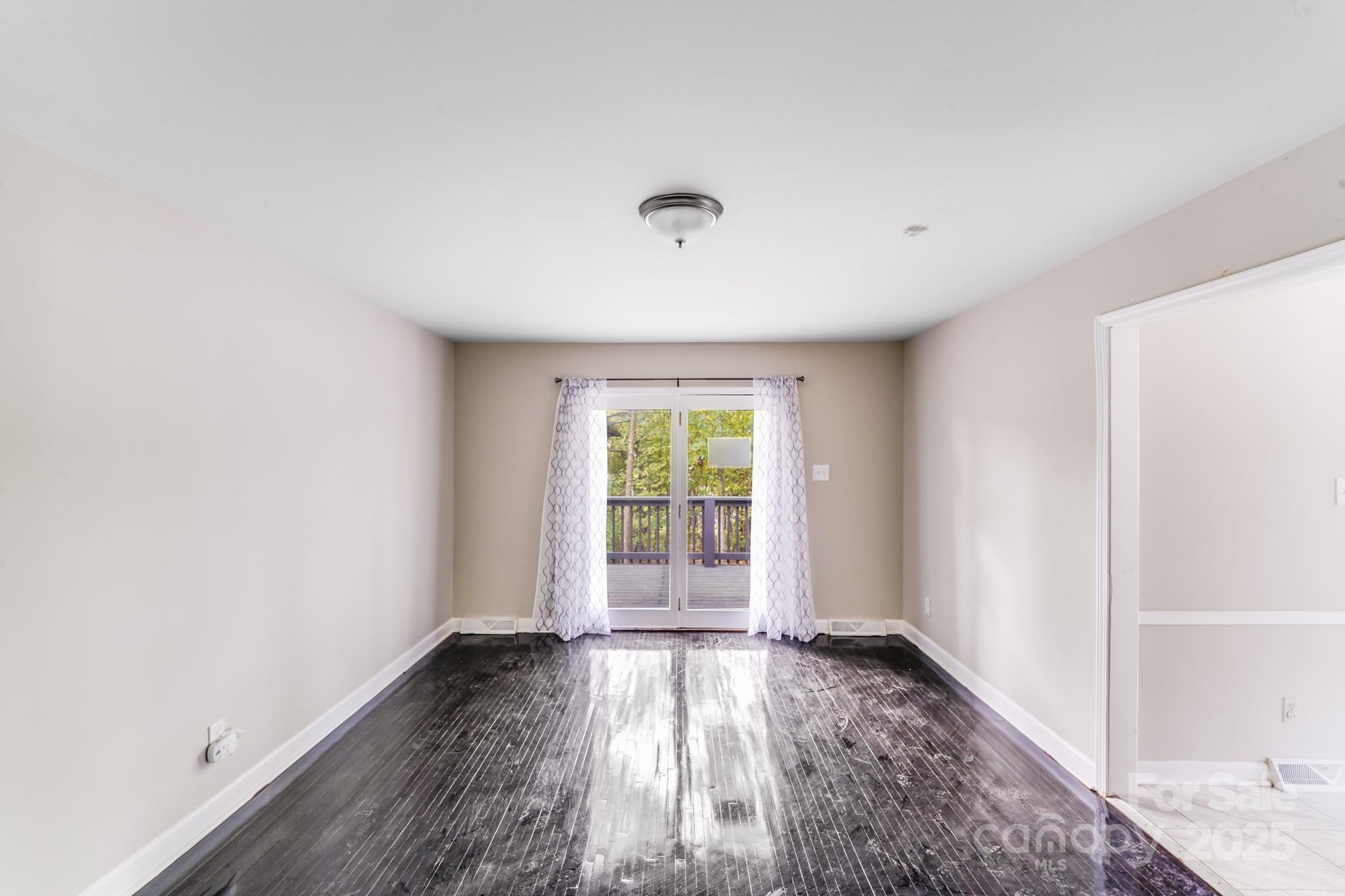 8337 Reedy Creek Road