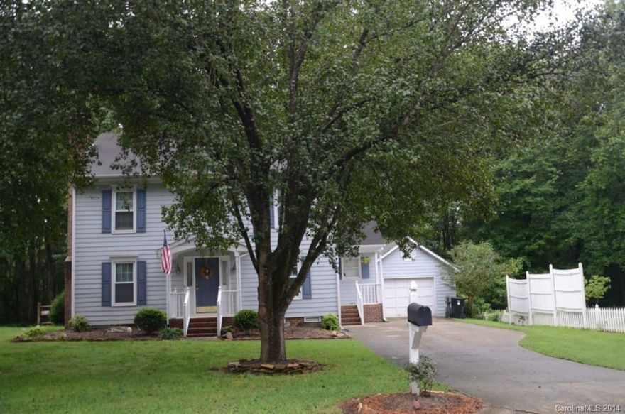 Gorgeous 2 story home!! Located in established Brittany Woods. New hardwood floors thru-out first floor. Fresh paint in great room & dining room. Large open great room w/ceiling fan & wood burning fireplace. Dining room has picture frame molding, ceiling molding along with newer light fixture. Kitchen open to dining area w/plenty of cabinet space!Nice size mater bedroom w/dual vanities and walk in closet. Large fenced backyard with wooden deck and storage unit! Currently rented for $1000 month.
