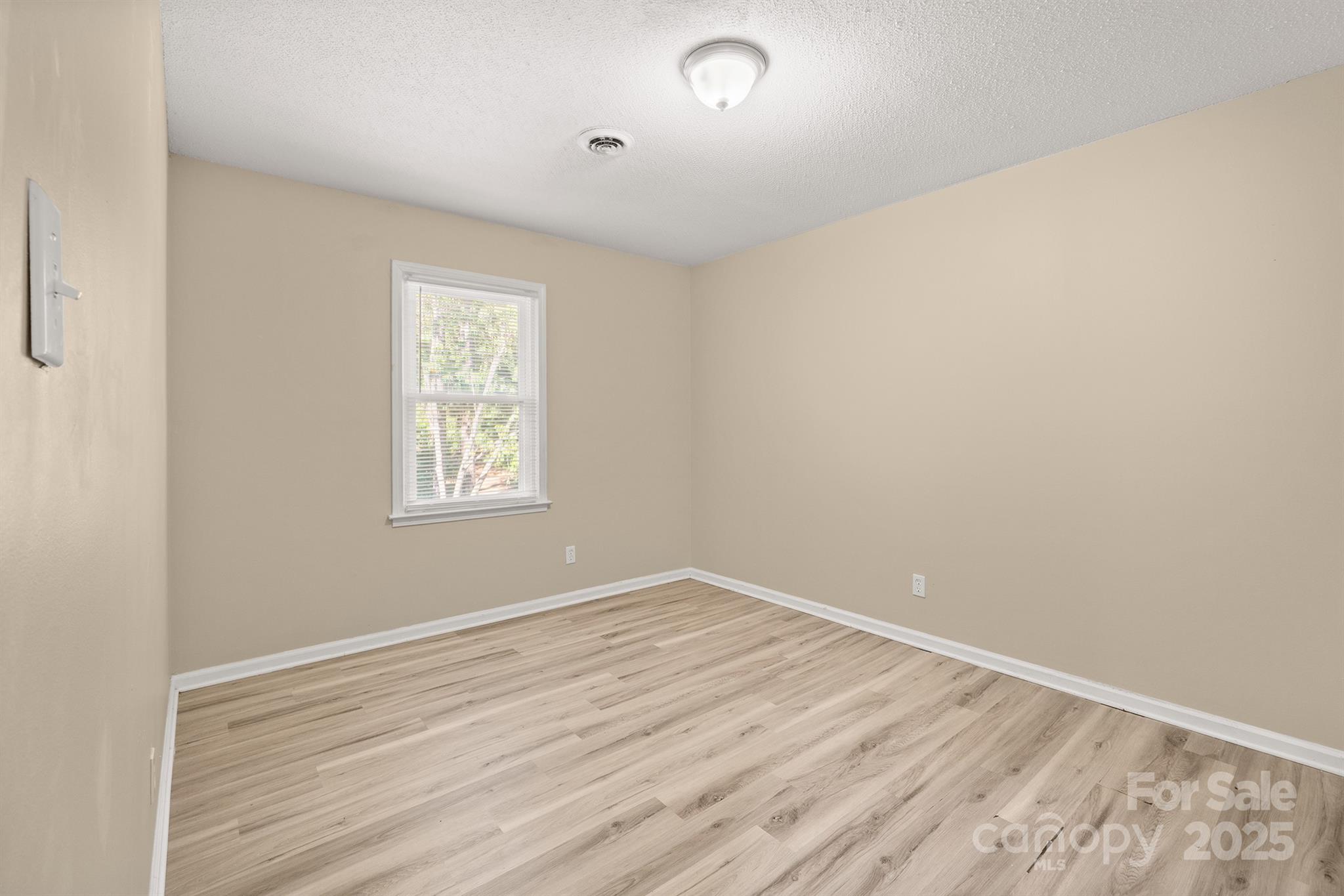 Tega Cay - Residential