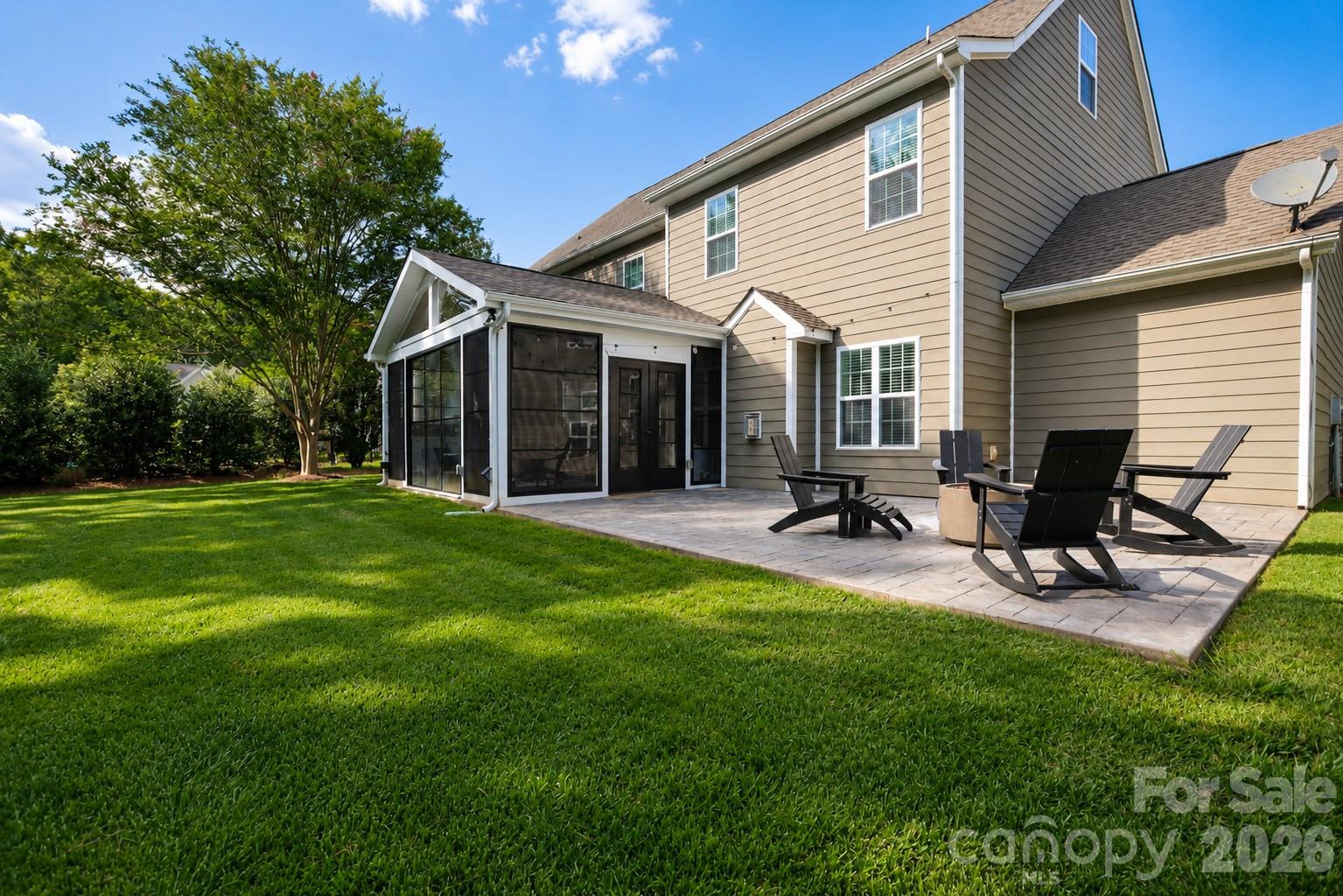 2412 Hamlet Court