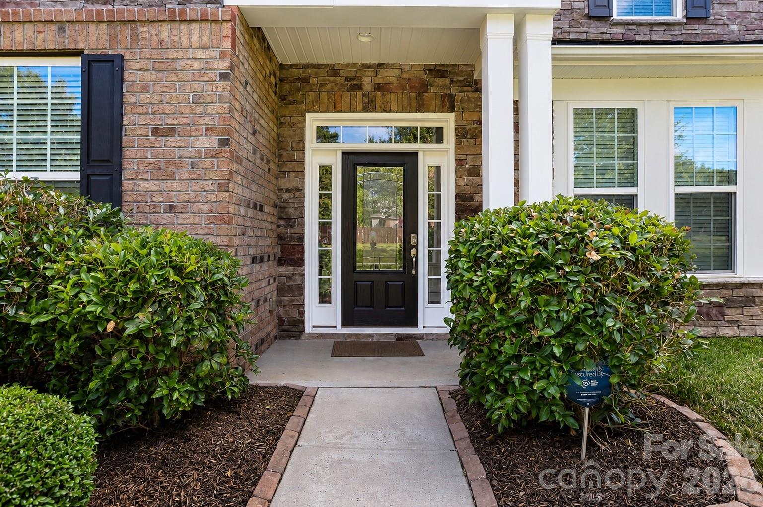 2412 Hamlet Court