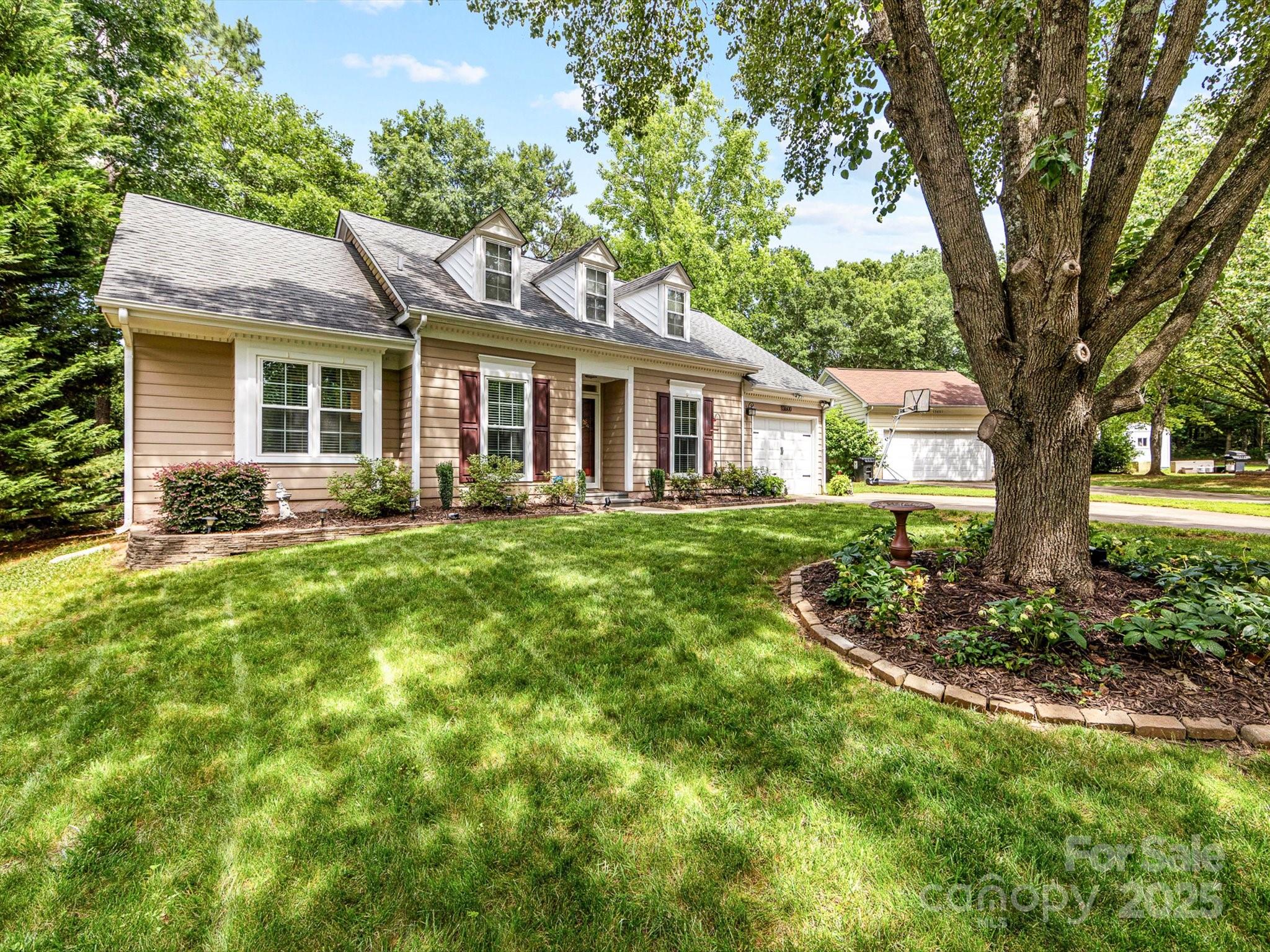 13600 Seastone Lane