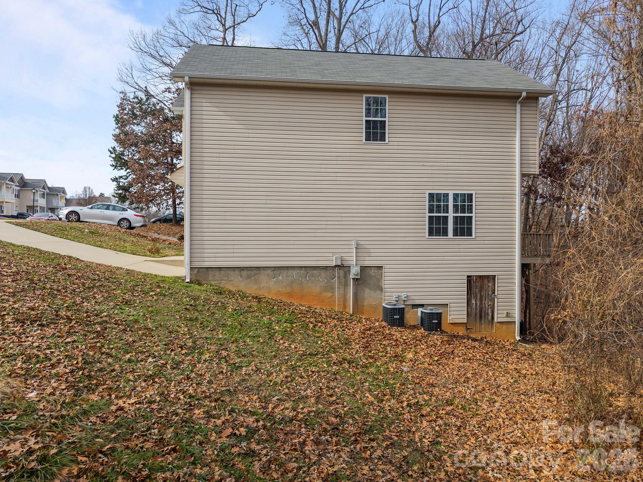 115 Lookout Point Place