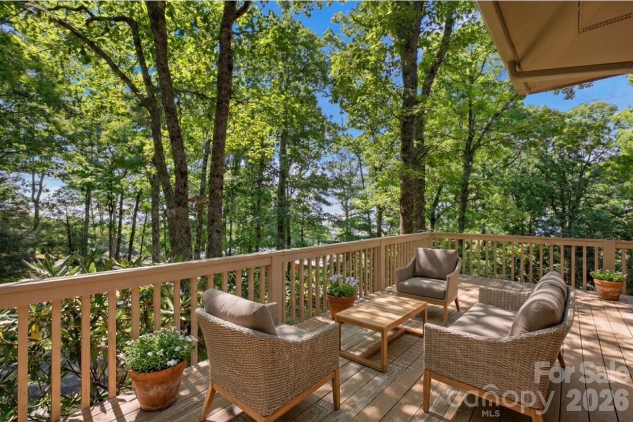765 Oak Ridge Drive