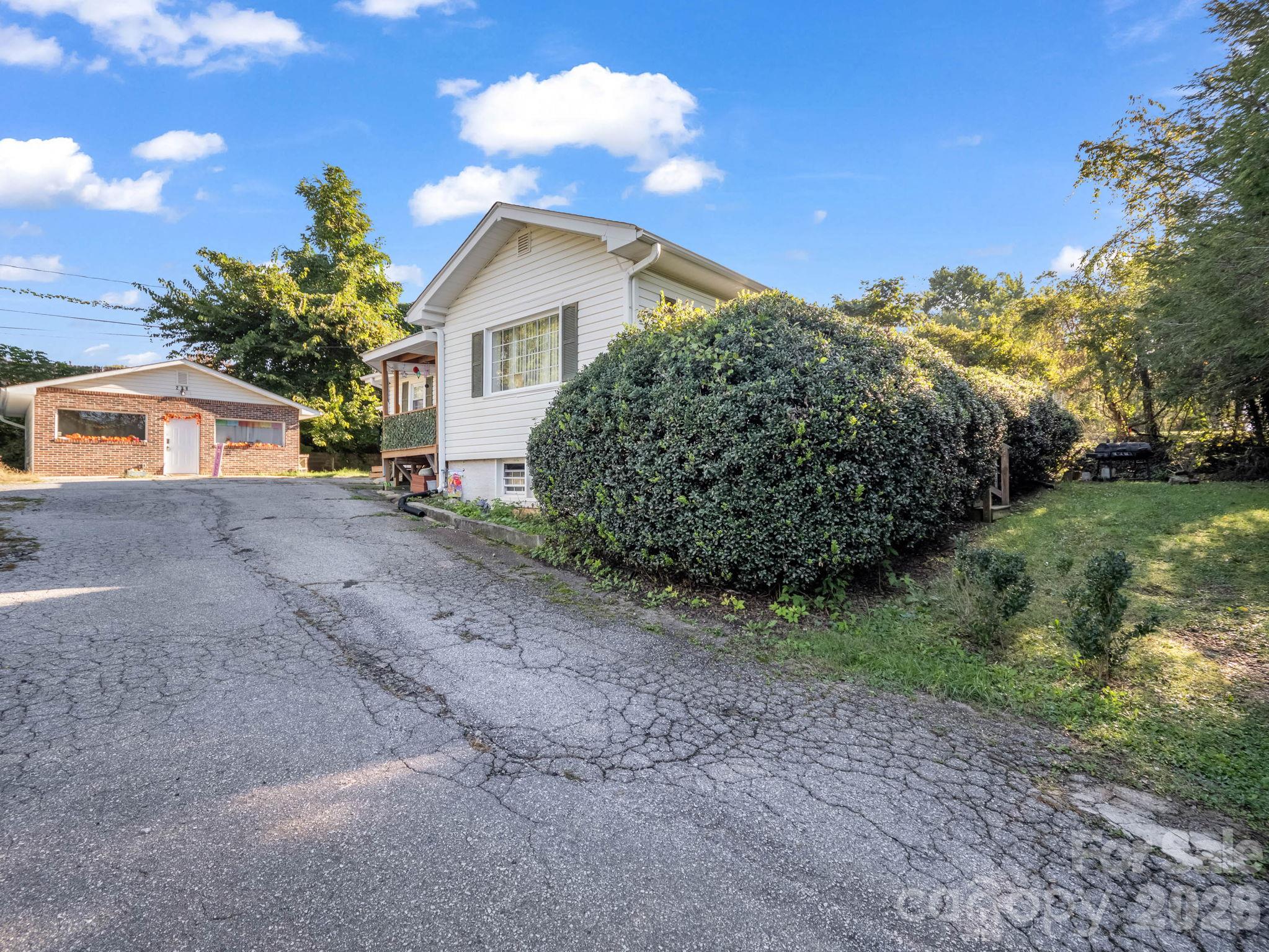 228 Stoney Mountain Road 25,26