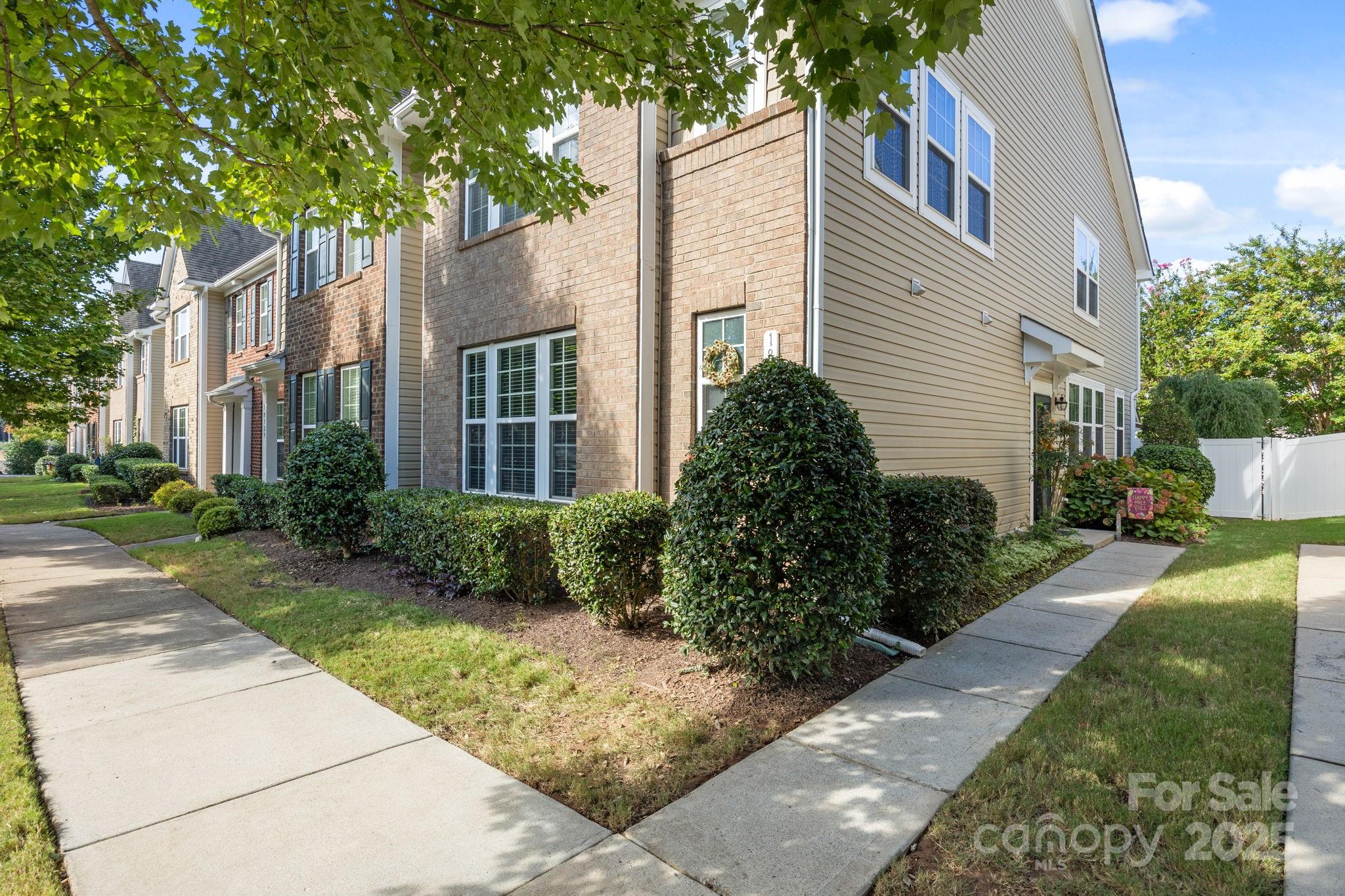 18333 The Commons Boulevard