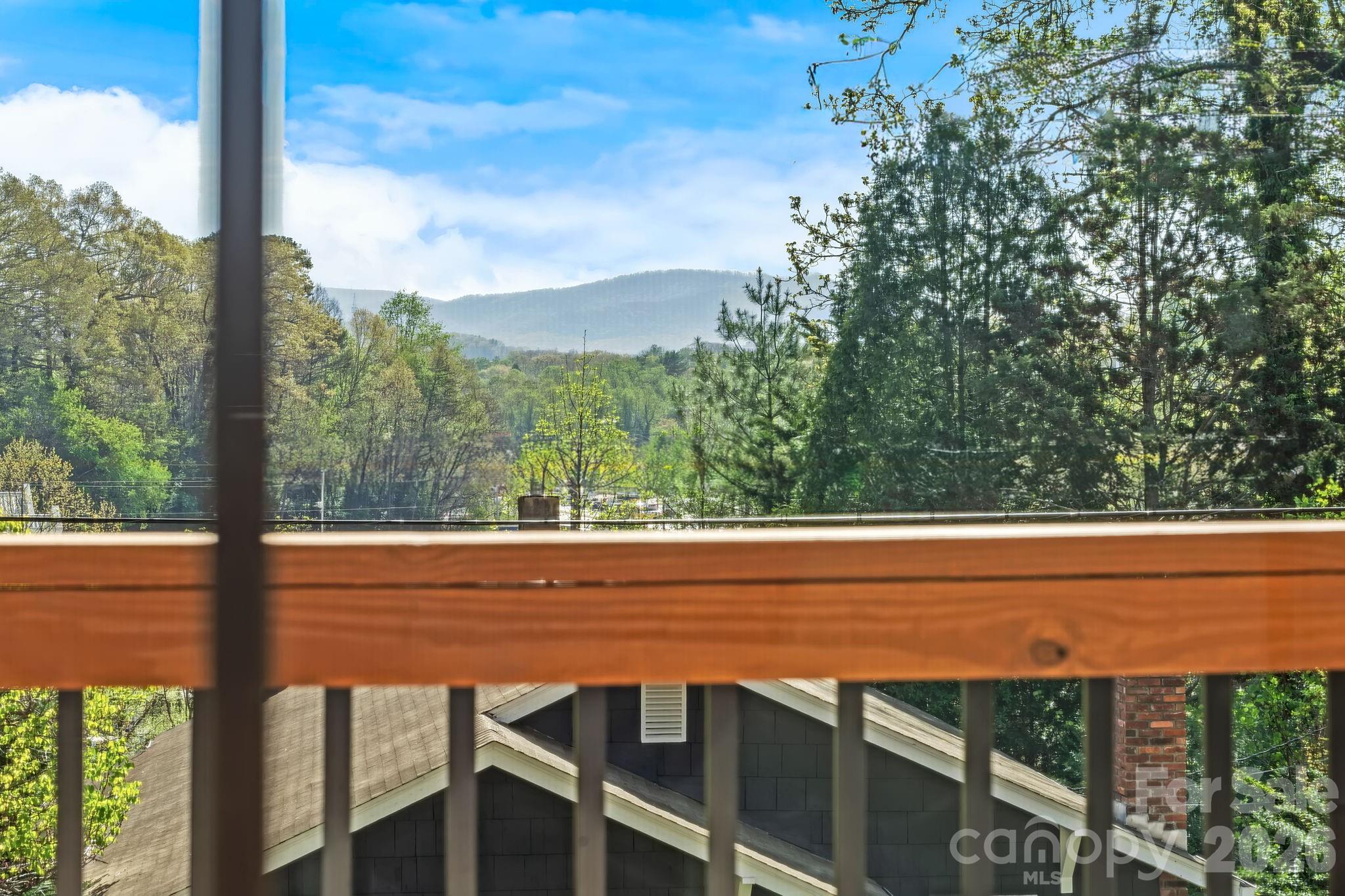 154 Laurel Loop