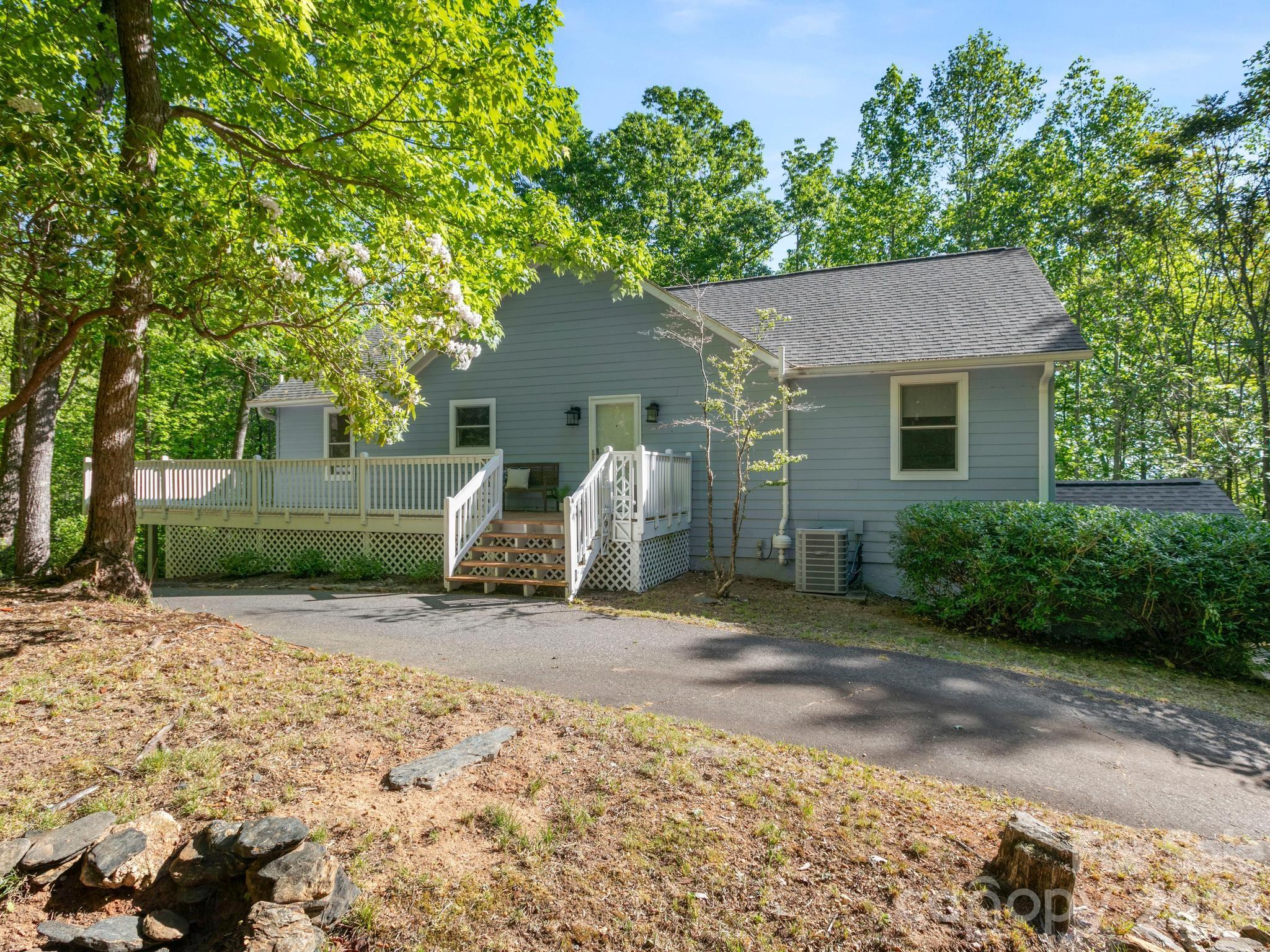 220 Jones Court
