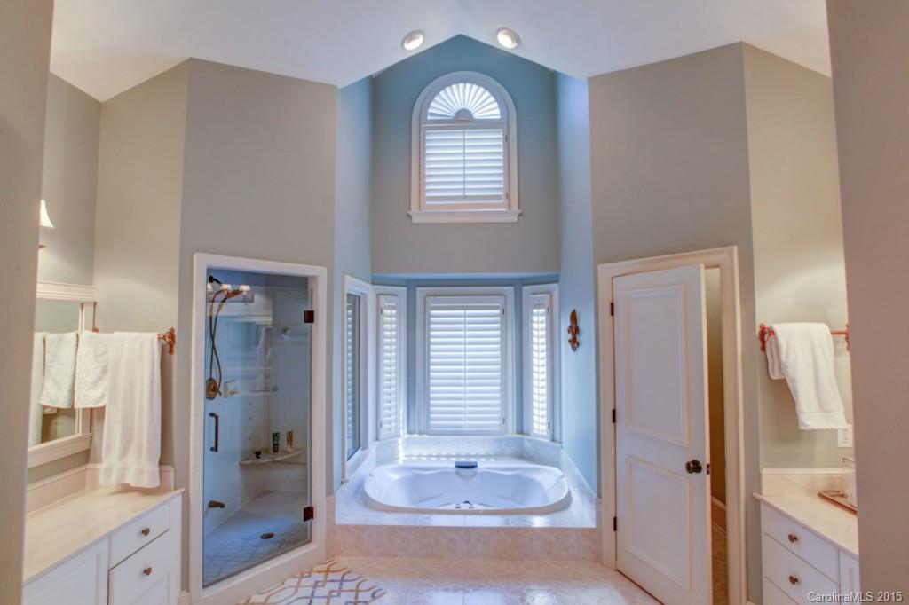 The Peninsula - Residential