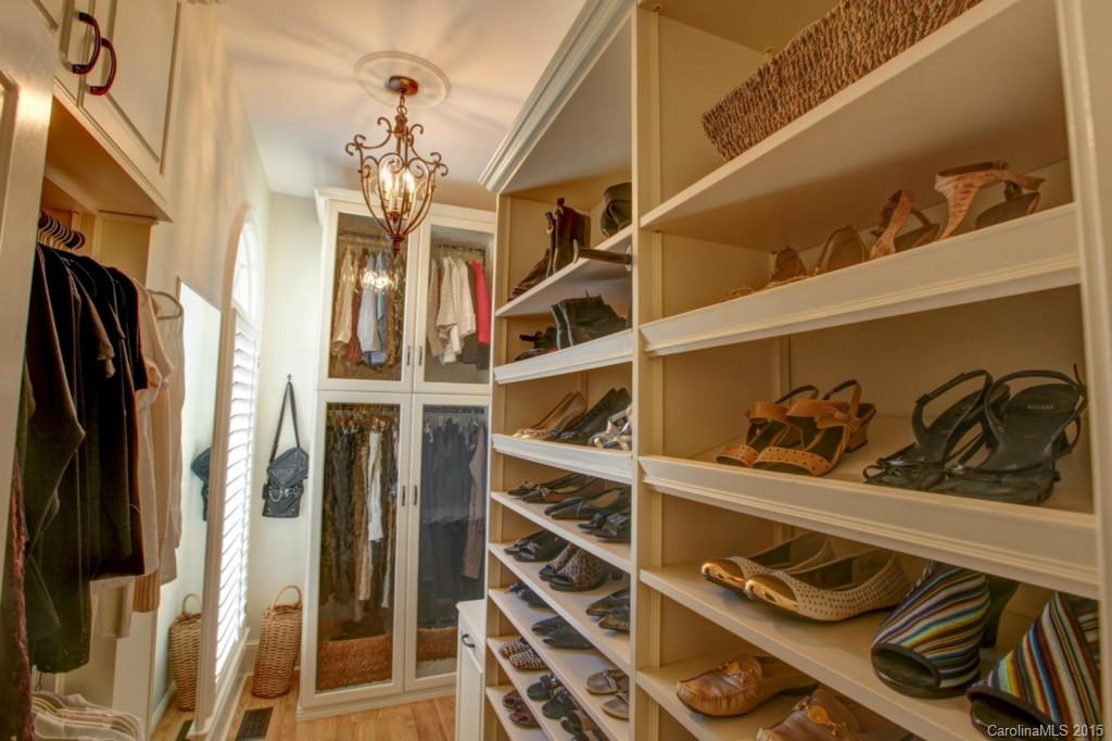 The Peninsula - Residential