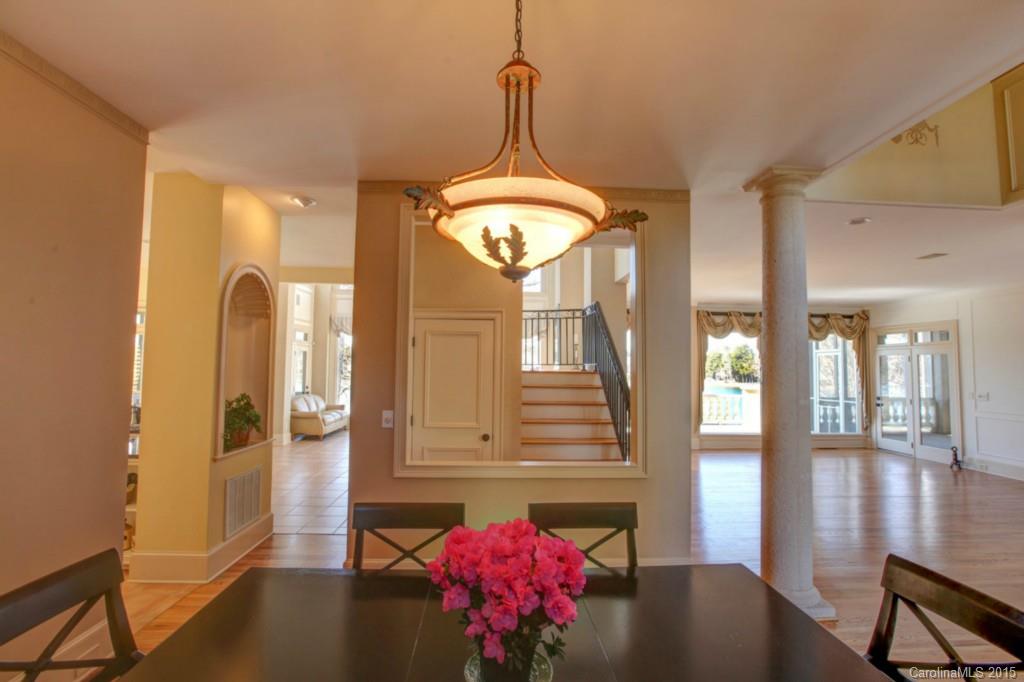 The Peninsula - Residential