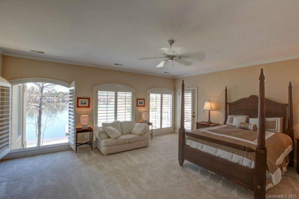 The Peninsula - Residential