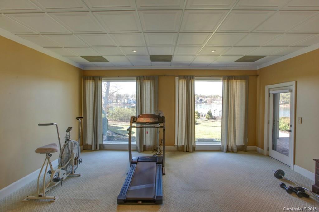 The Peninsula - Residential