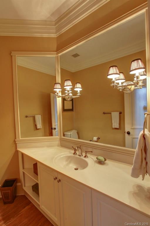 The Peninsula - Residential