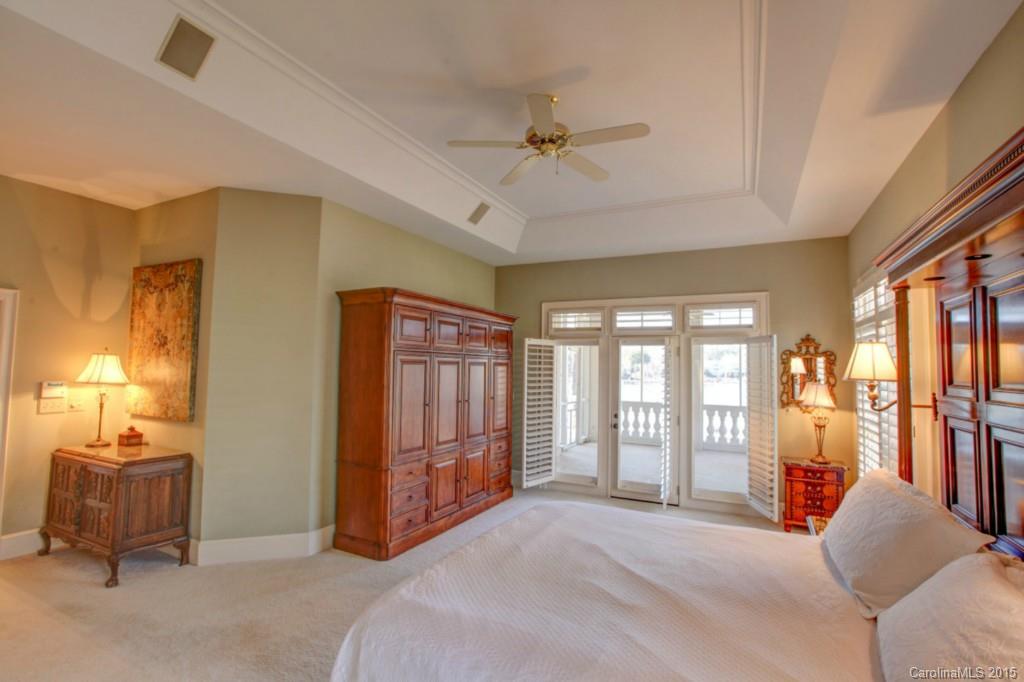 The Peninsula - Residential