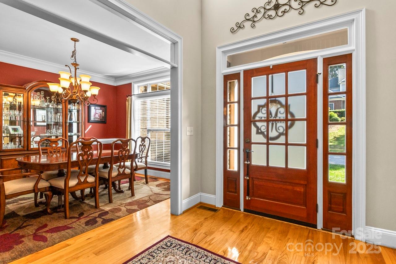 1775 Mount Carmel Circle