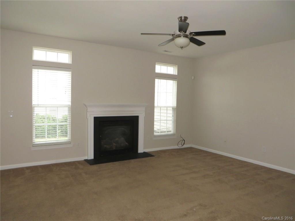 Autumn Cove At Lake Wylie - Residential