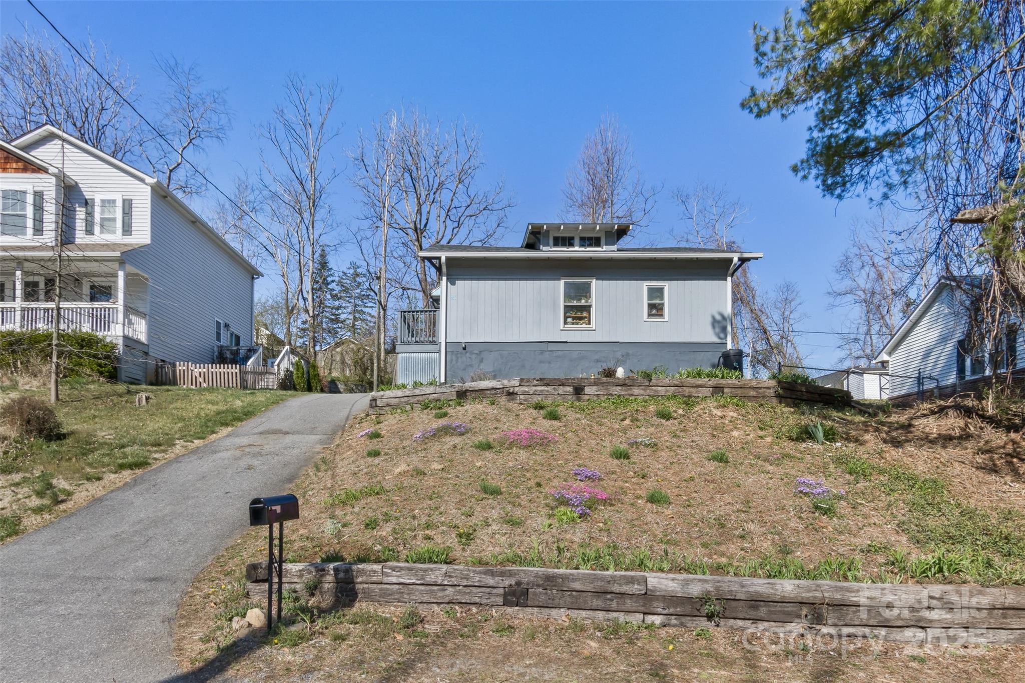 21 Hilldale Road