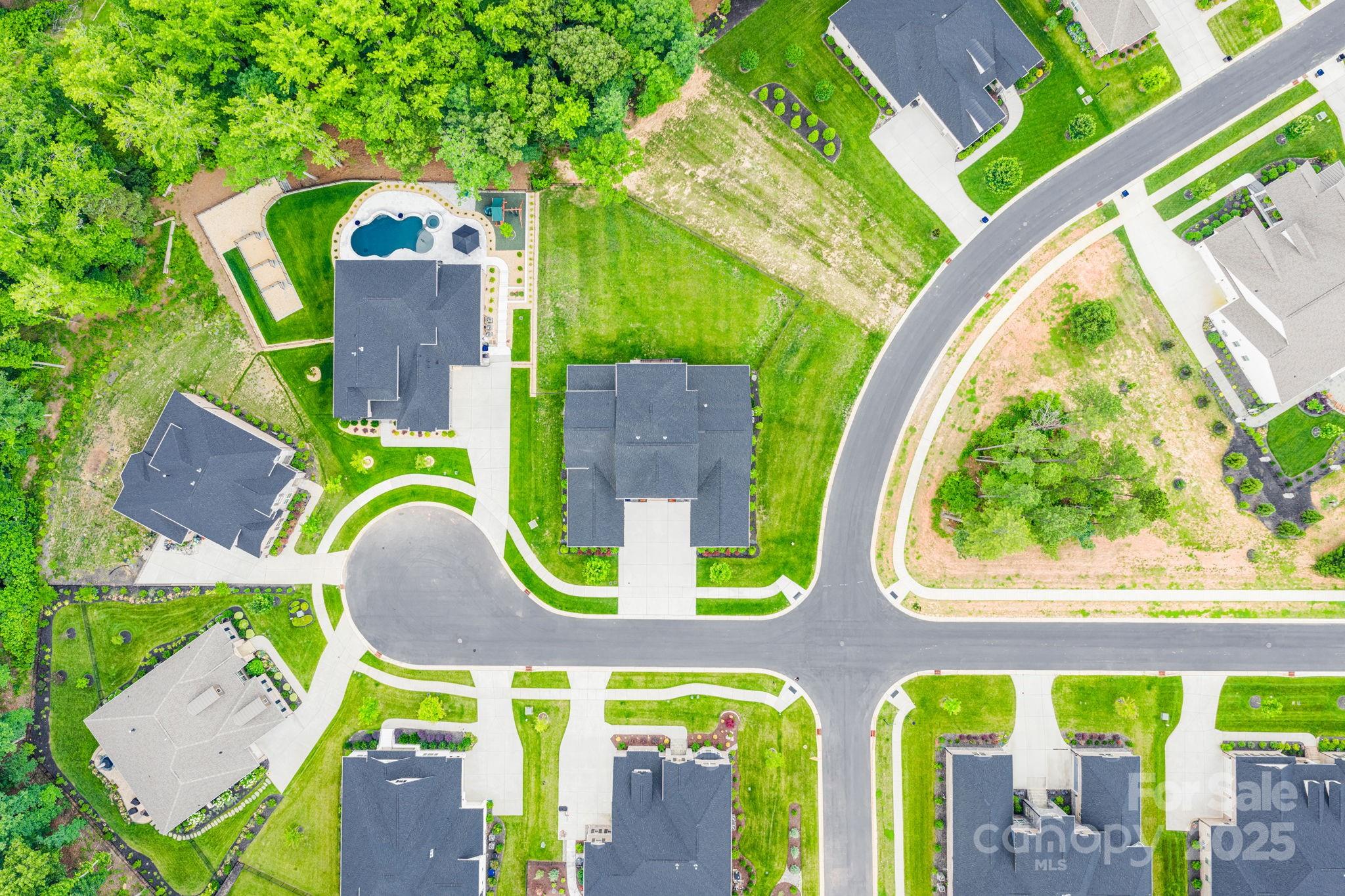 The Falls at Weddington - Residential